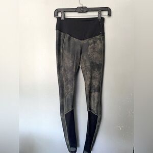 Calia By Cerrie Underwood XS Print/Mesh Legging Athletic Exercise Activewear